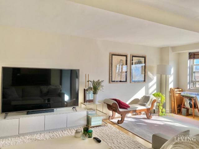 15 Charles Street - Photo 7 of 10