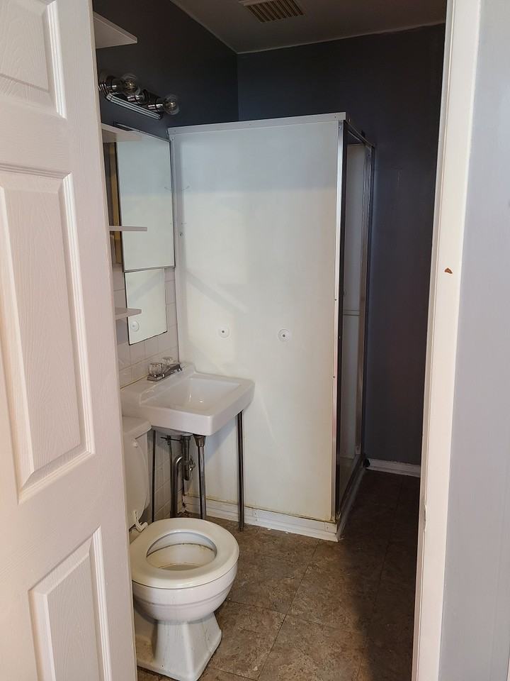 384 W North St #2 - Photo 5 of 7