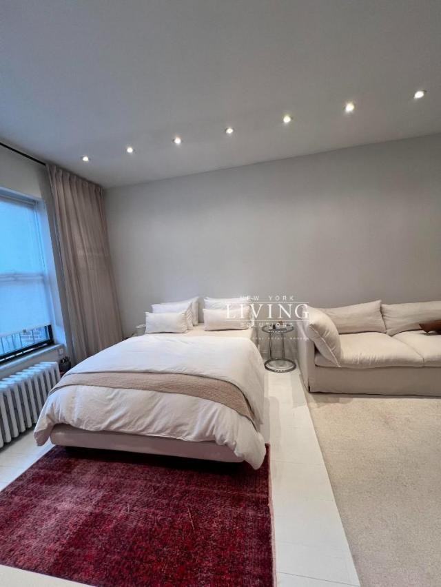 72 Irving Pl - Photo 6 of 10