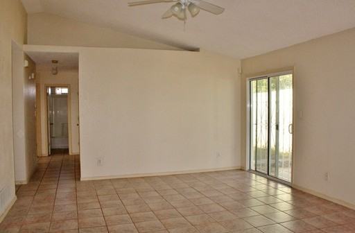 2925 Royal Knoll Dr - Photo 2 of 10