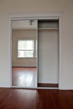 945 Beacon Ave - Photo 3 of 11