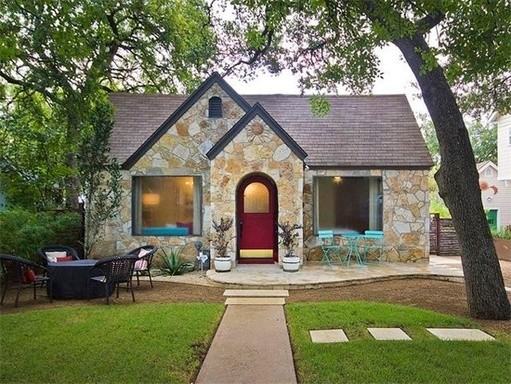 1703 Bouldin Ave - Photo 2 of 19