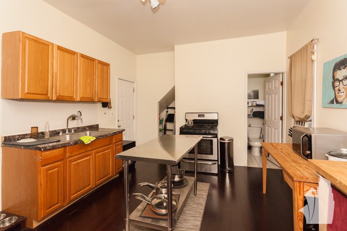 1927 N Kedzie Ave #1R - Photo 2 of 14