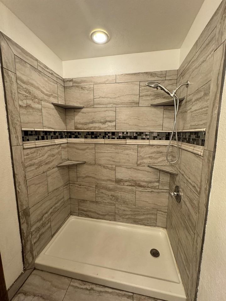 1190 Ramar Rd #20 - Photo 4 of 19