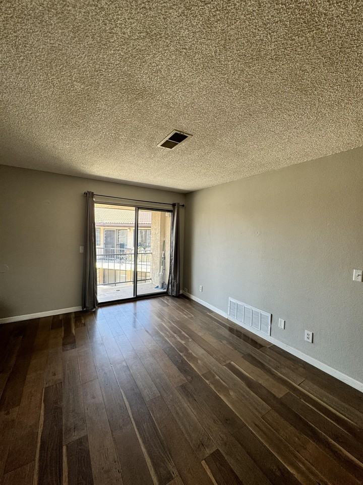 1190 Ramar Rd #20 - Photo 6 of 19