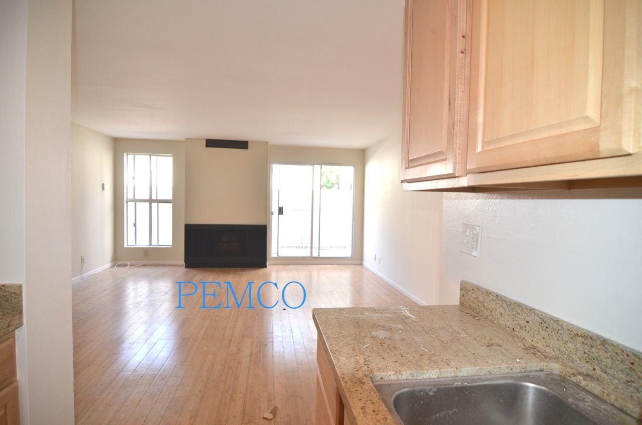 1033 3rd Street - Photo 2 of 15