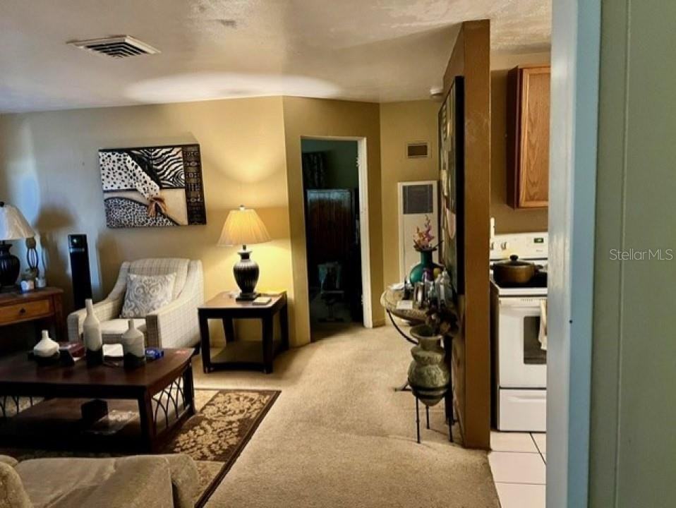 1648 N Webster Ave - Photo 3 of 4