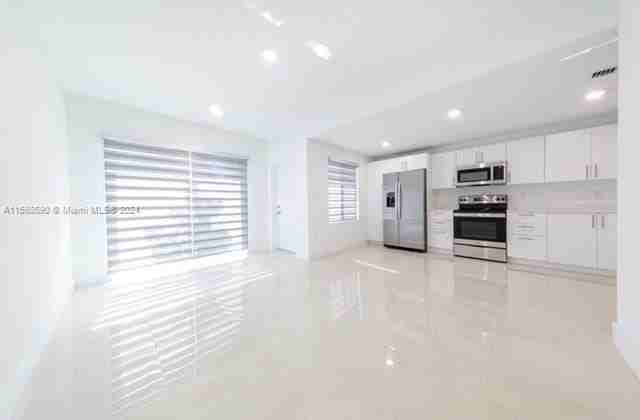 25814 Sw 144th Ct #25814 - Photo 3 of 8