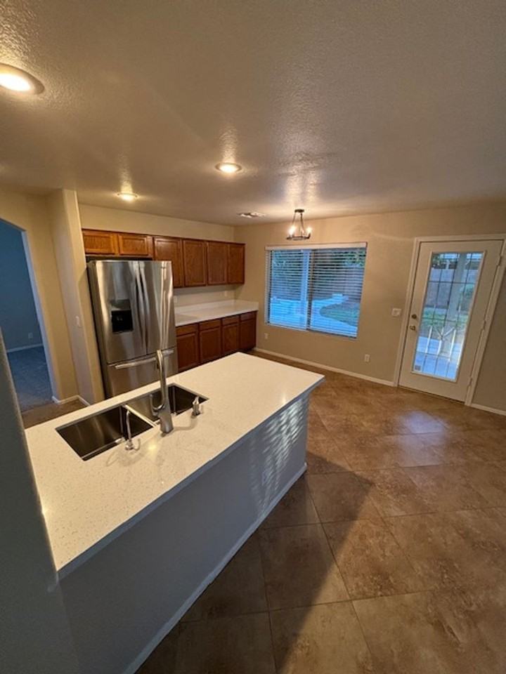 418 W Calle Monte Vis - Photo 7 of 21