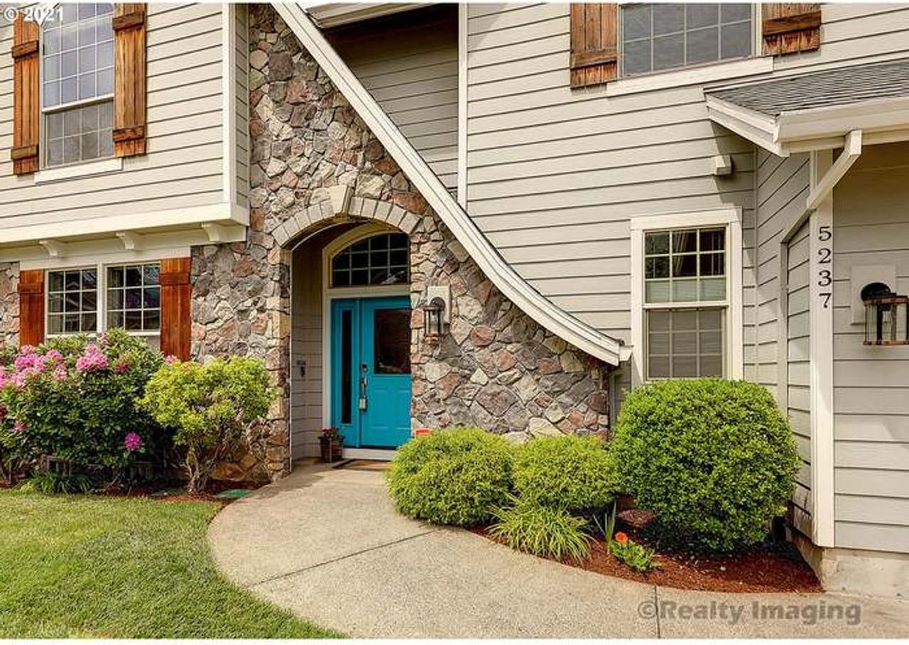 5237 Se Castle Rock Ct - Photo 2 of 26