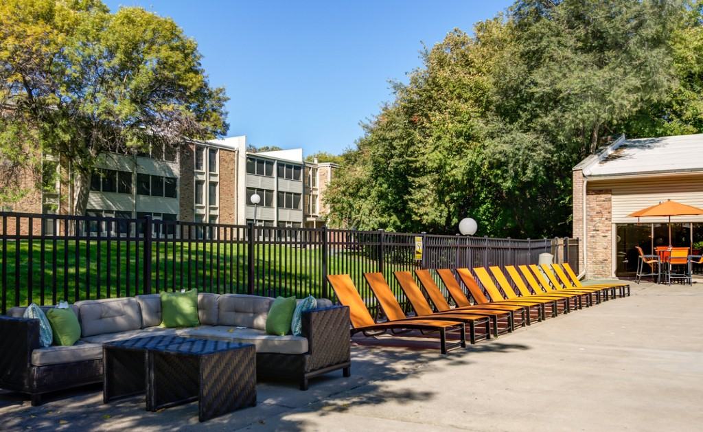 Raven Hill - Photo 2 of 18