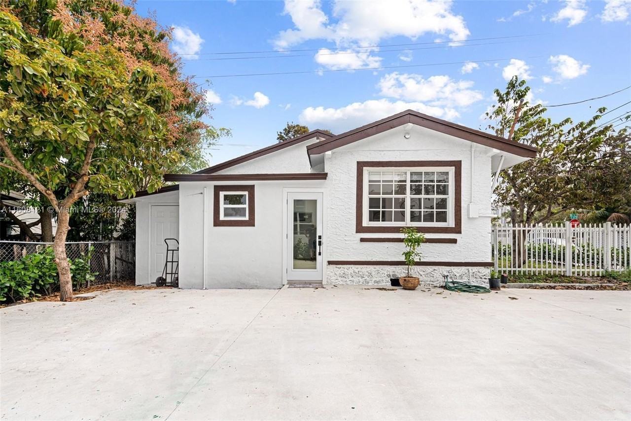 3902 Nw 3rd Ave #3902 - Photo 3 of 13