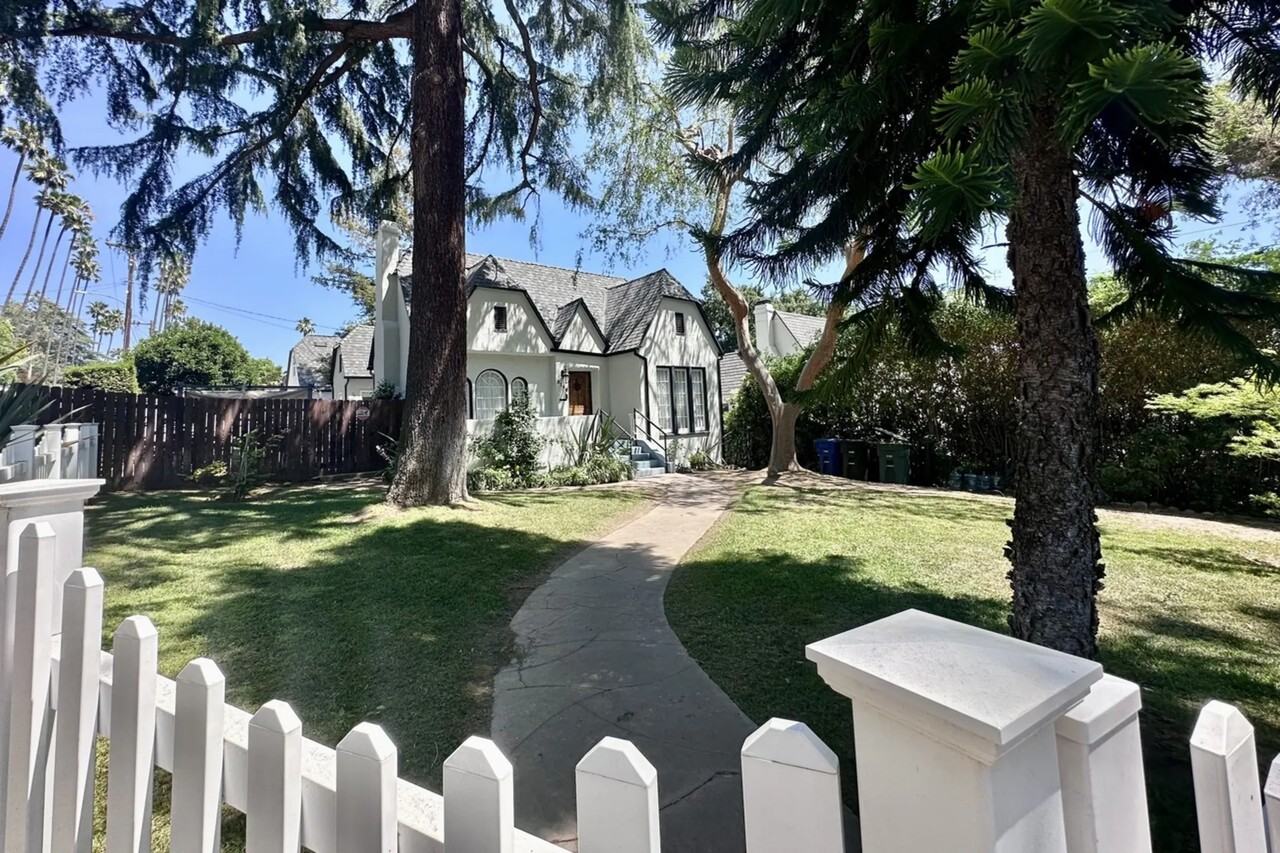 3146 Marengo Ave - Photo 3 of 26