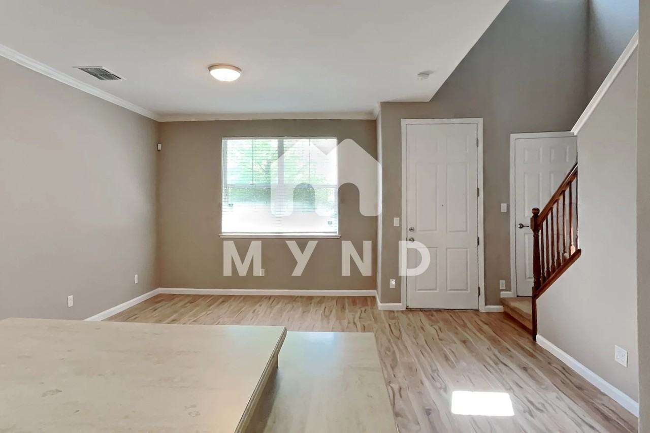 4473 E Commerce Way - Photo 2 of 20