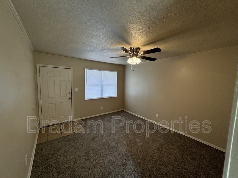 503 N Beaumont St - Photo 2 of 7