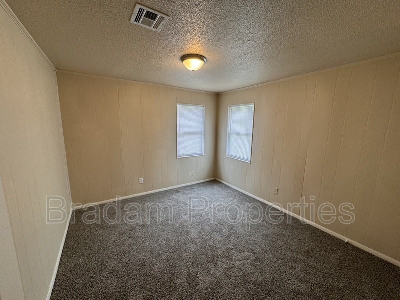 503 N Beaumont St - Photo 4 of 7