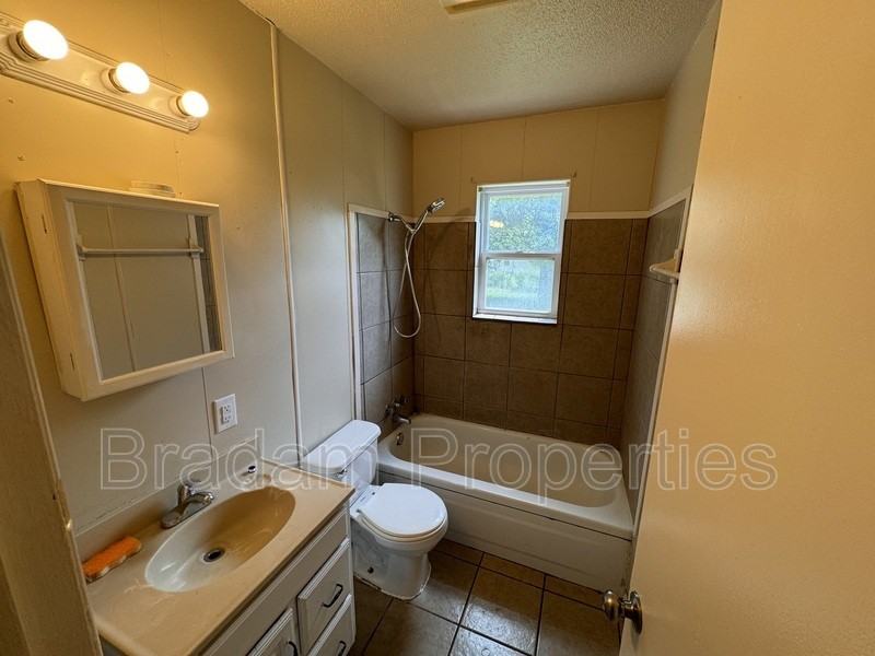 503 N Beaumont St - Photo 6 of 7