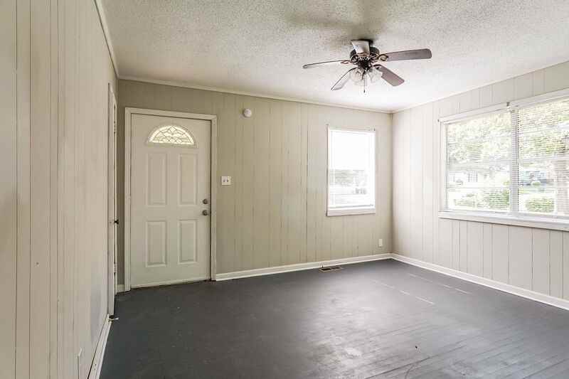 4515 74th St N - Photo 2 of 20