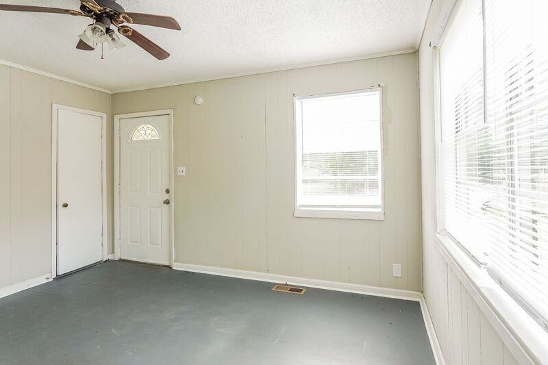 4515 74th St N - Photo 3 of 20