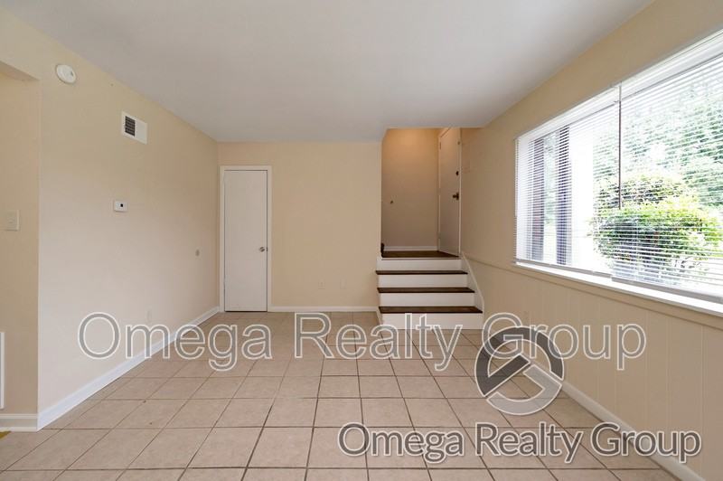 2150 20th St #8 - Photo 6 of 25