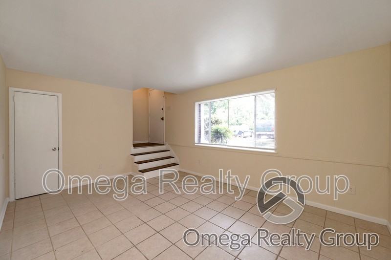 2150 20th St #8 - Photo 7 of 25