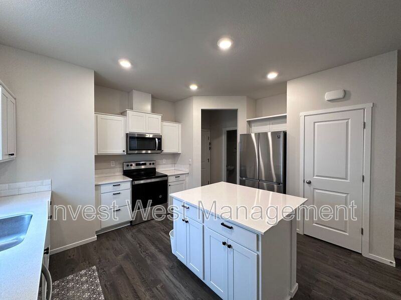 2635 Nepl - Photo 7 of 35