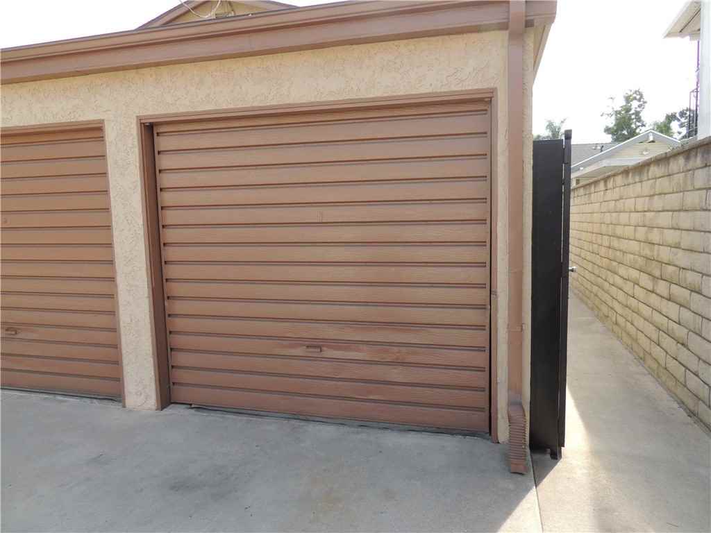 321 Gladys Ave #4 - Photo 2 of 27