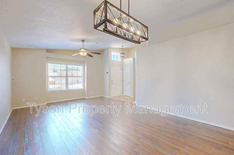 8420 La Paloma Ct Nw - Photo 2 of 34