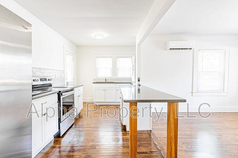 10 Crystal Ave #A - Photo 5 of 13