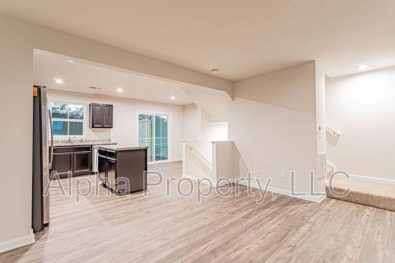 301 Parkridge Way - Photo 6 of 19