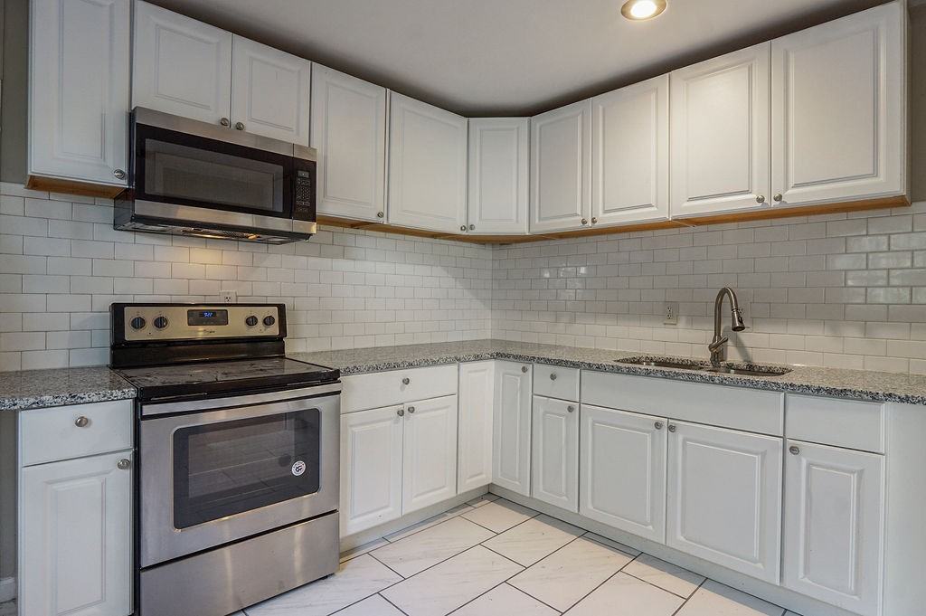 12 Norwood Cir - Photo 3 of 22