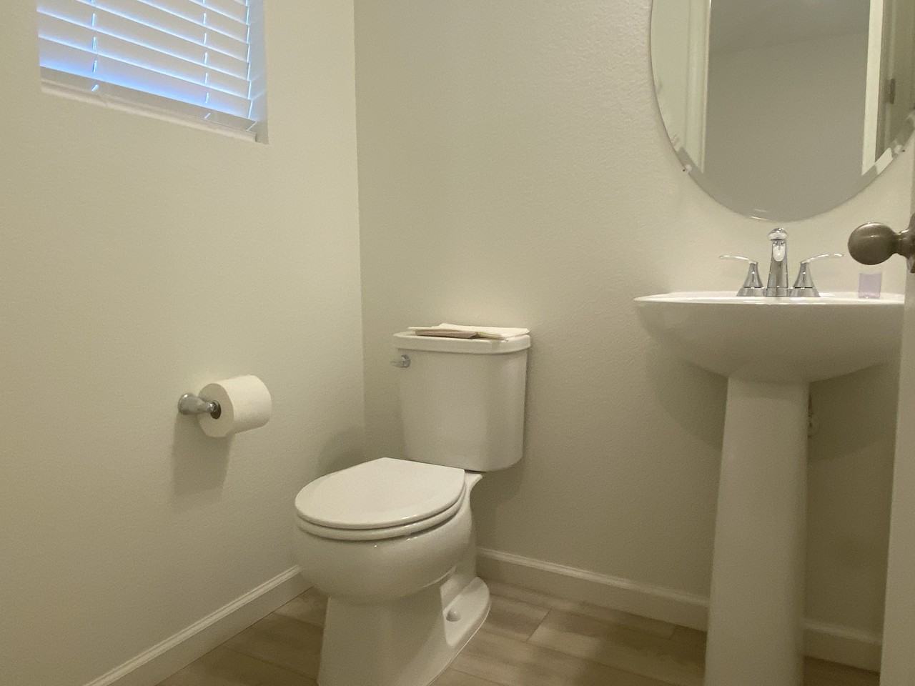 564 Spalding Way - Photo 4 of 32
