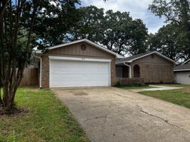 featured image of 6713 Navajo Trl