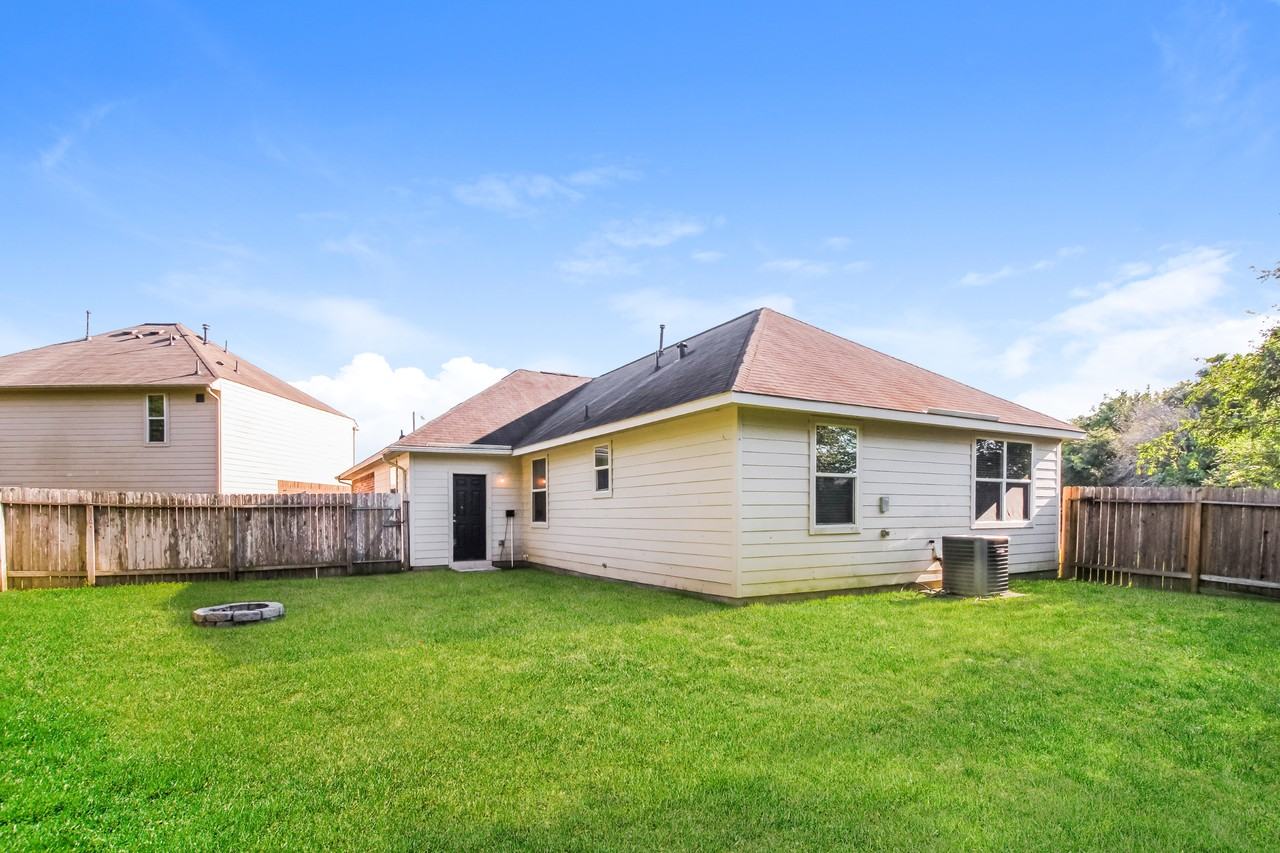 669 Fallow Ln - Photo 3 of 11