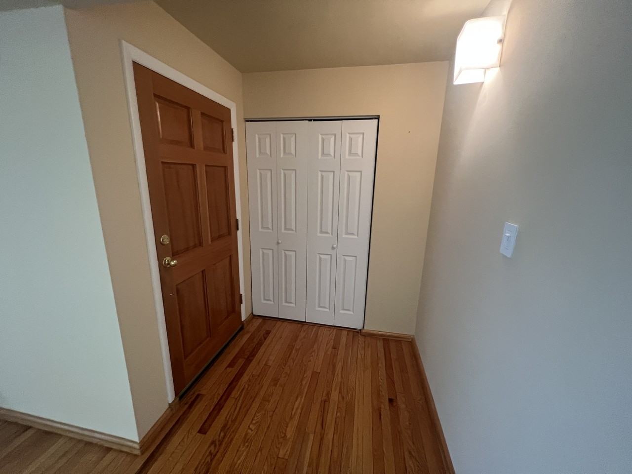 342B Saybrook Ln - Photo 4 of 23