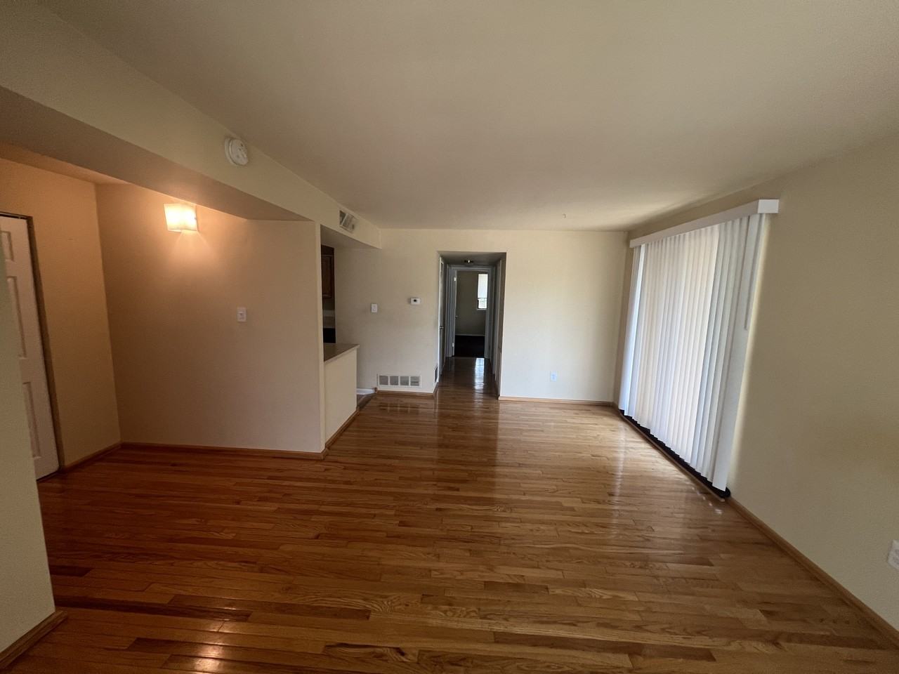 342B Saybrook Ln - Photo 6 of 23