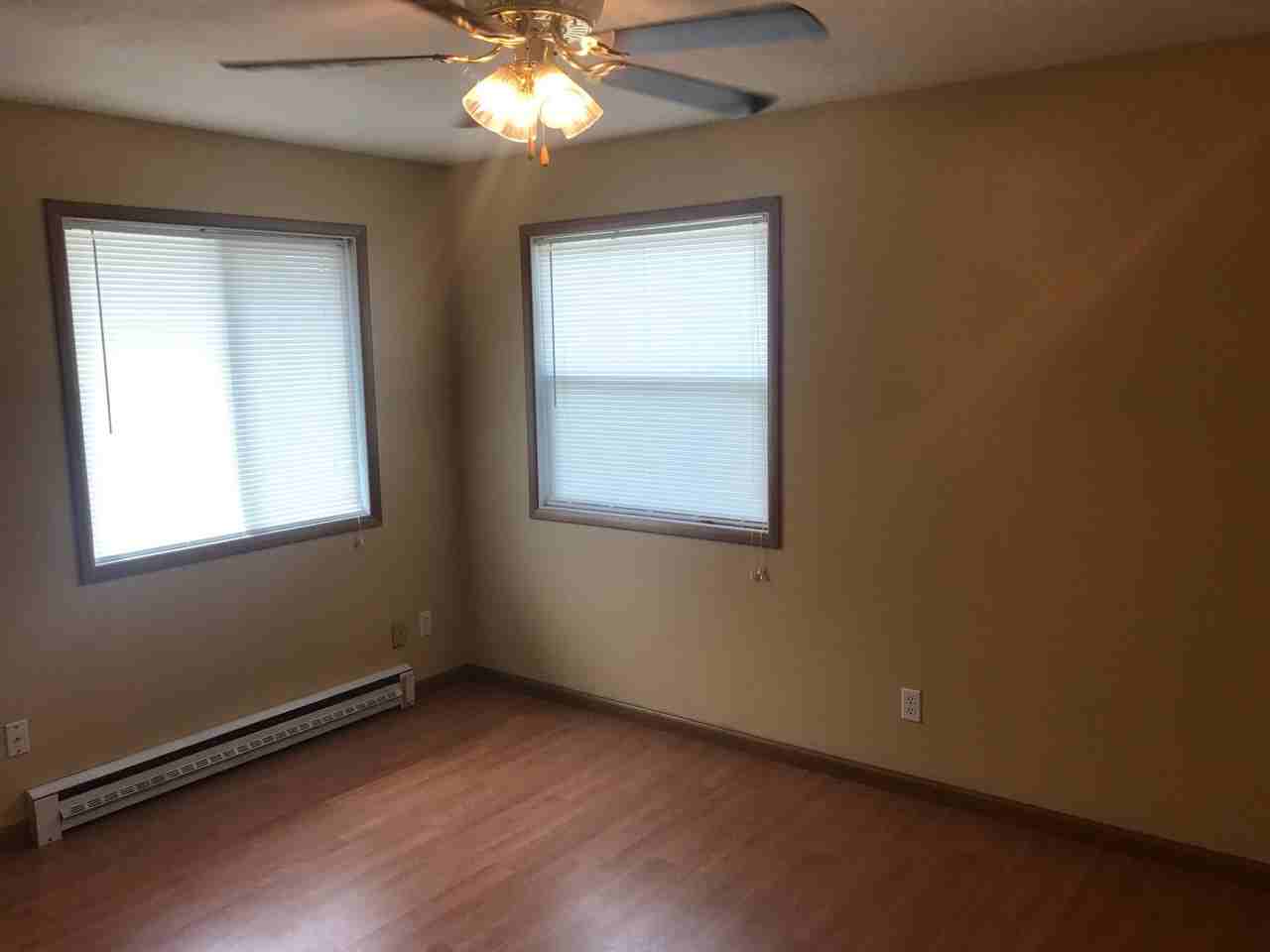 2205 Margaret St - Photo 2 of 9