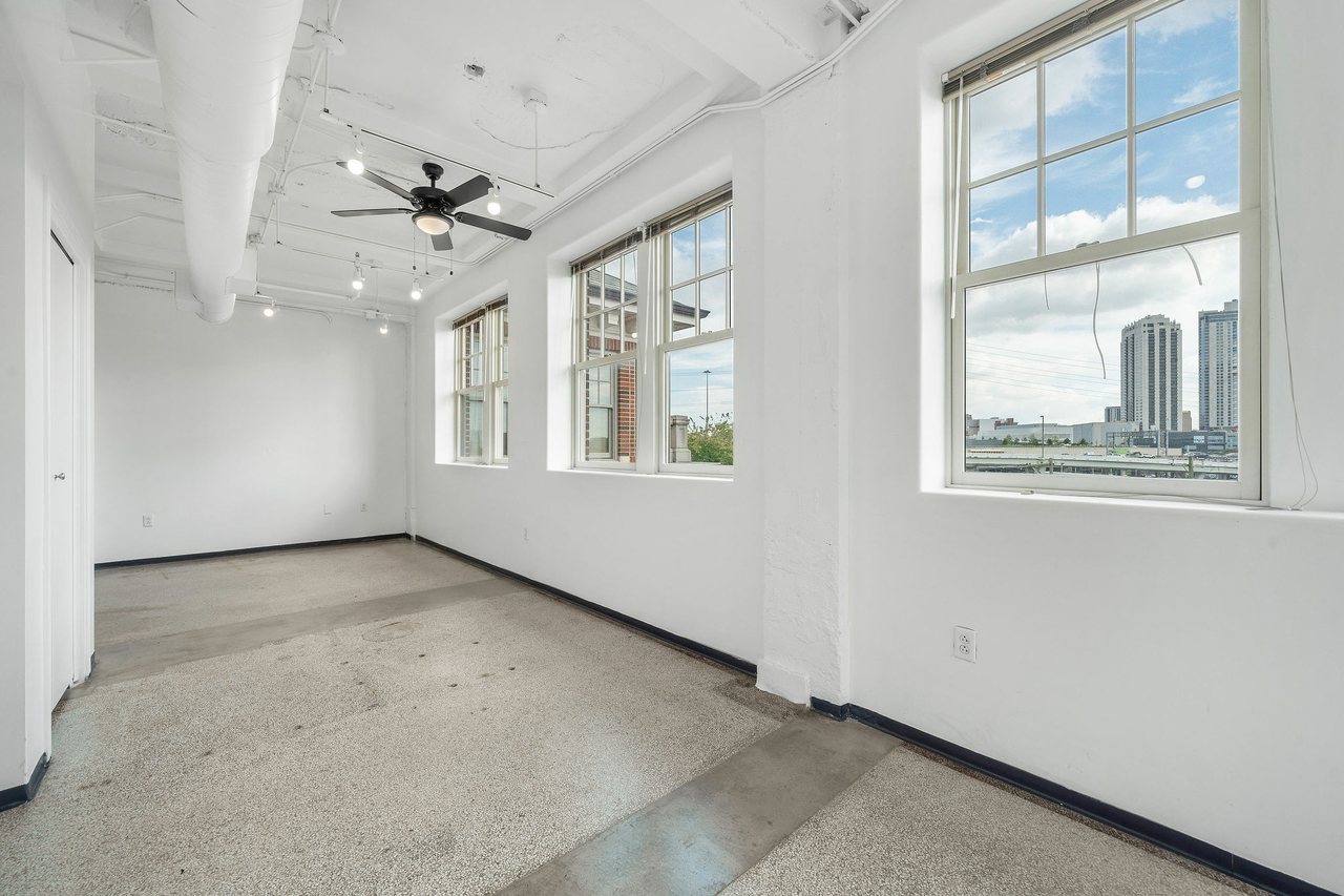 AveCDC Elder Street Artists Lofts - Photo 4 of 46