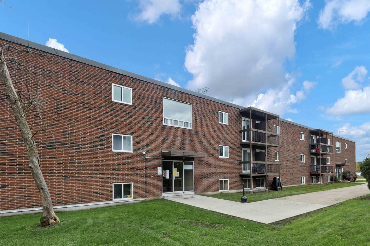 Laflin Avenue Apartments - Photo 3 of 24