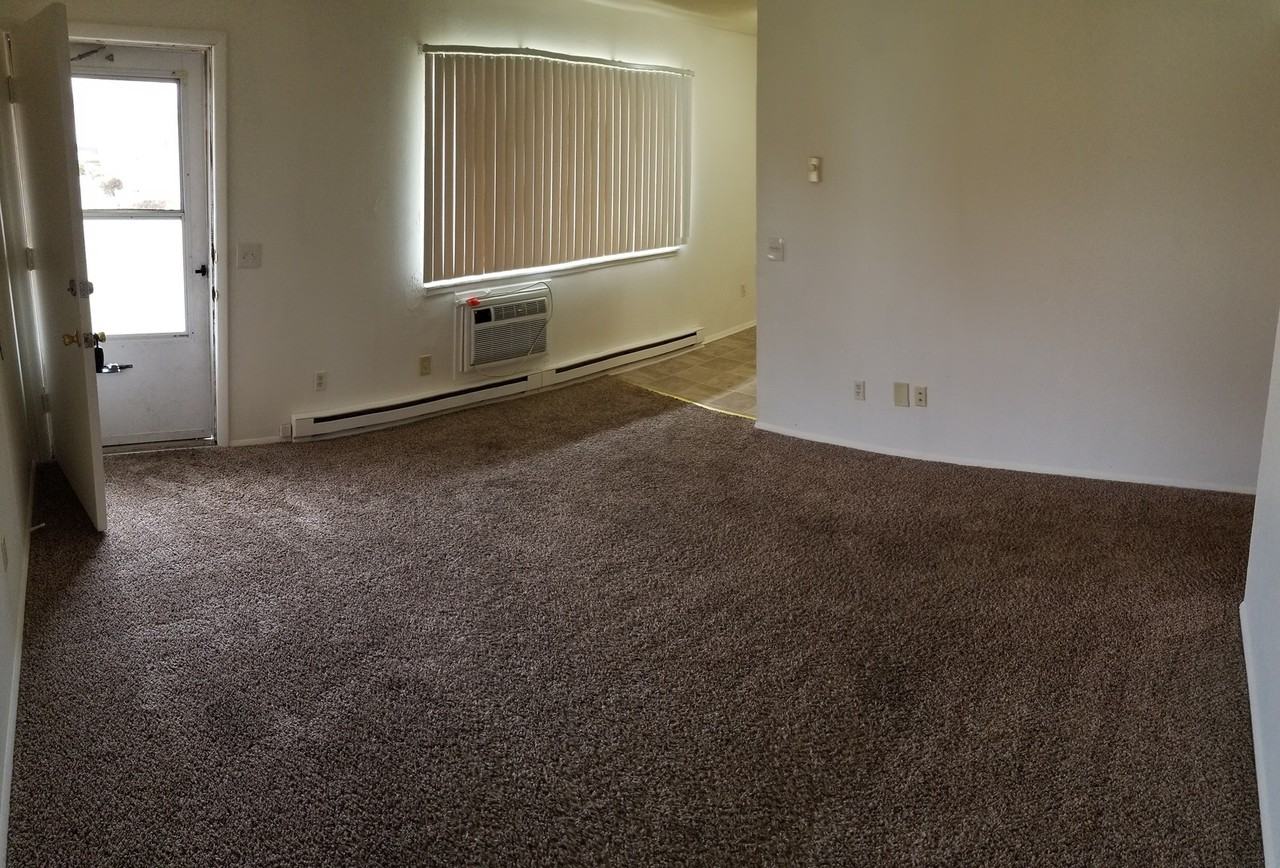 Aquarius Apartments - Photo 3 of 8