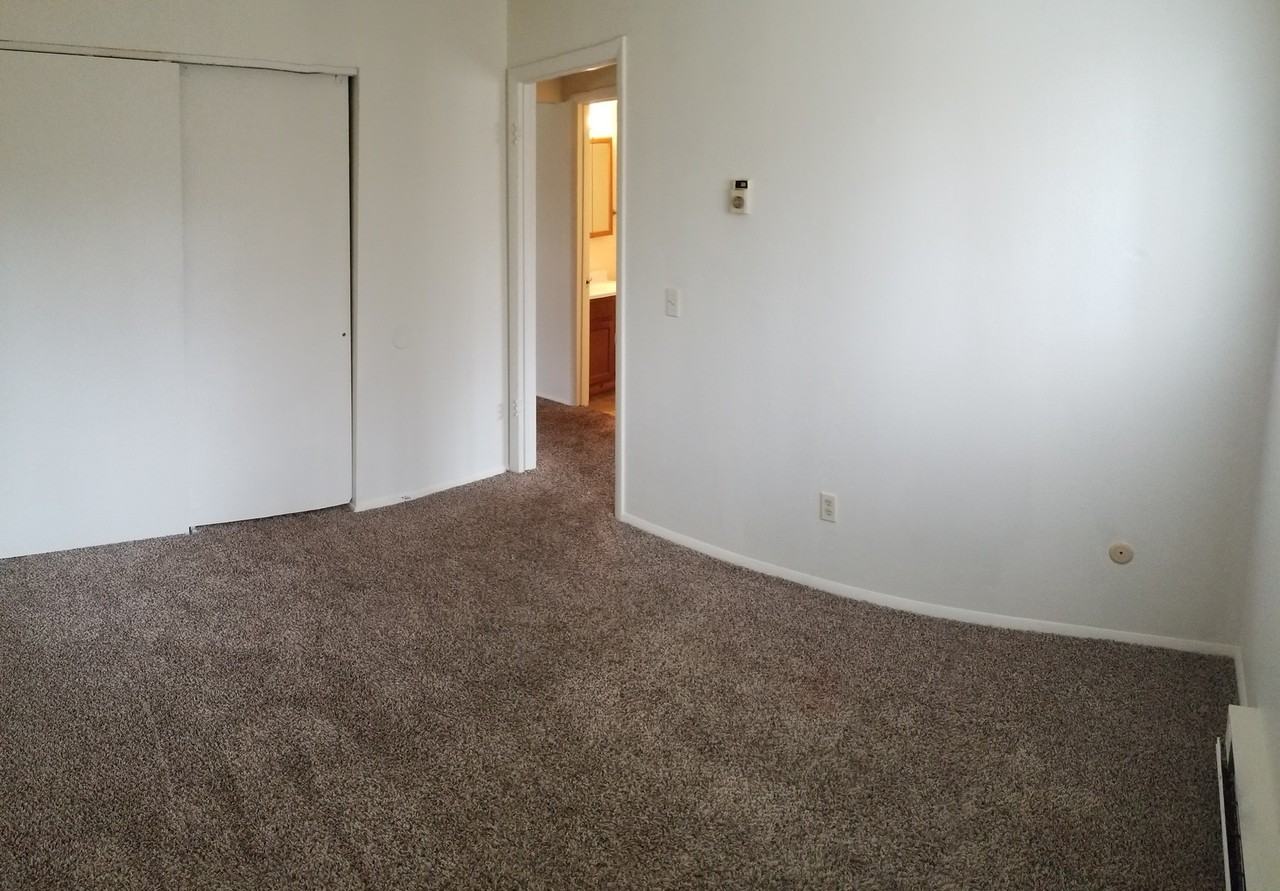 Aquarius Apartments - Photo 5 of 8