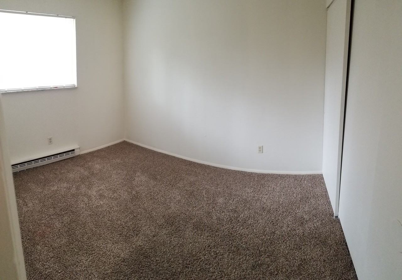 Aquarius Apartments - Photo 6 of 8