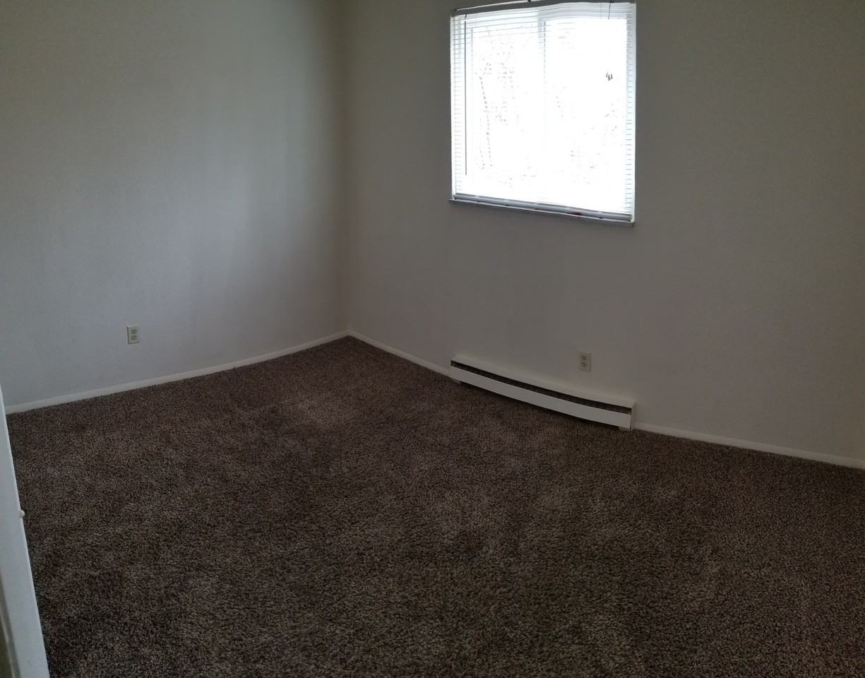 Aquarius Apartments - Photo 7 of 8
