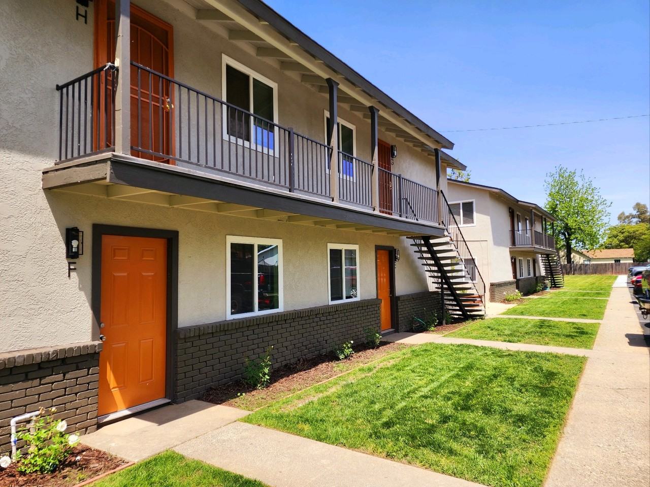 1722 Linda Avenue #F - Photo 3 of 11
