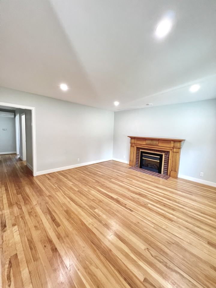 3308 Ashburn Avenue - Photo 3 of 25