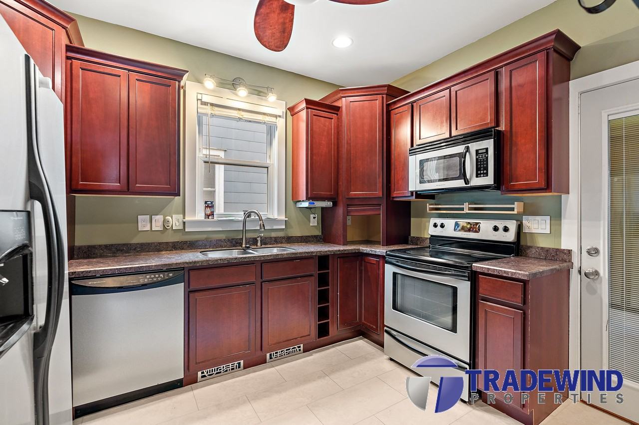 1237 Selby Avenue - Photo 3 of 17