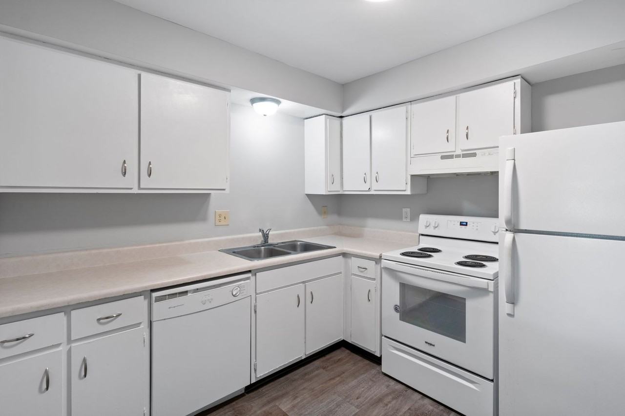1591 Park City Road - Photo 5 of 44