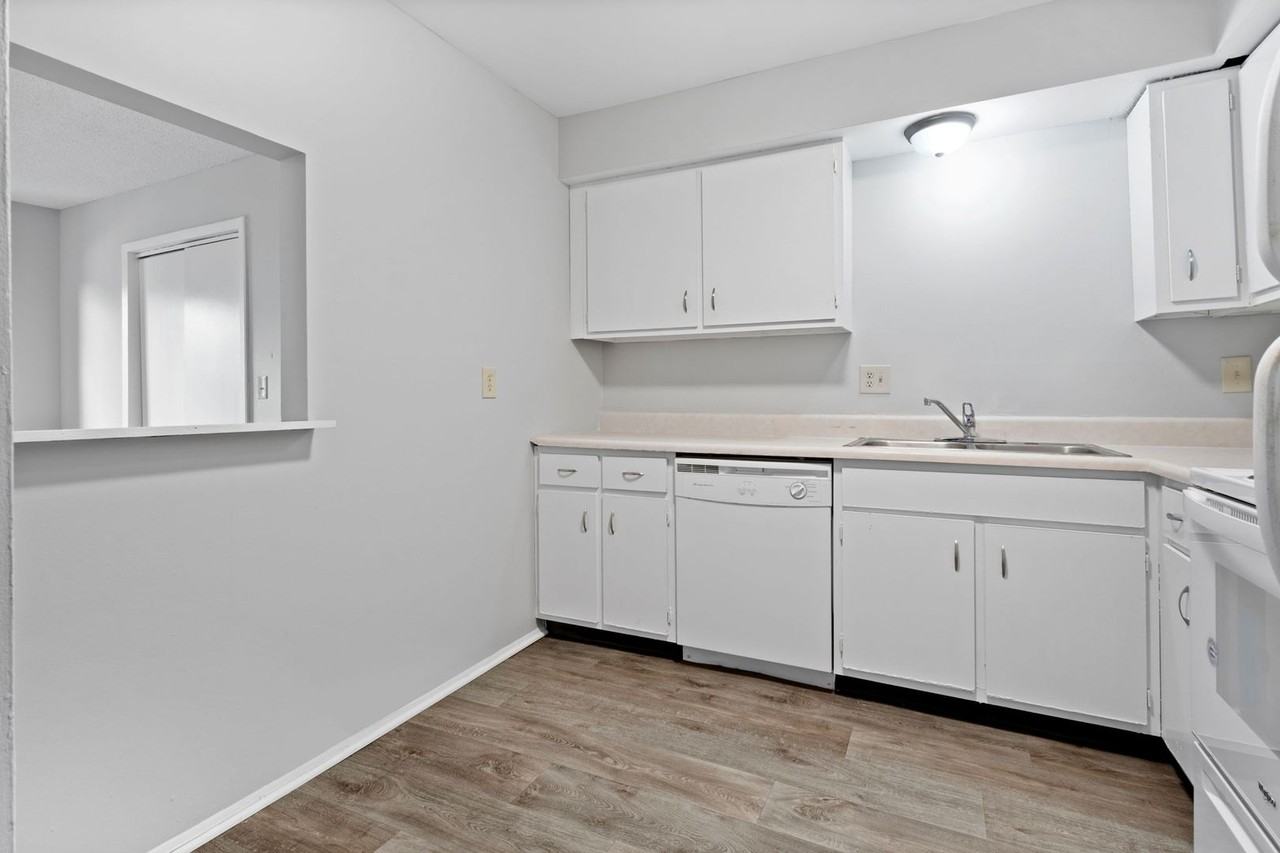 1591 Park City Road - Photo 6 of 44