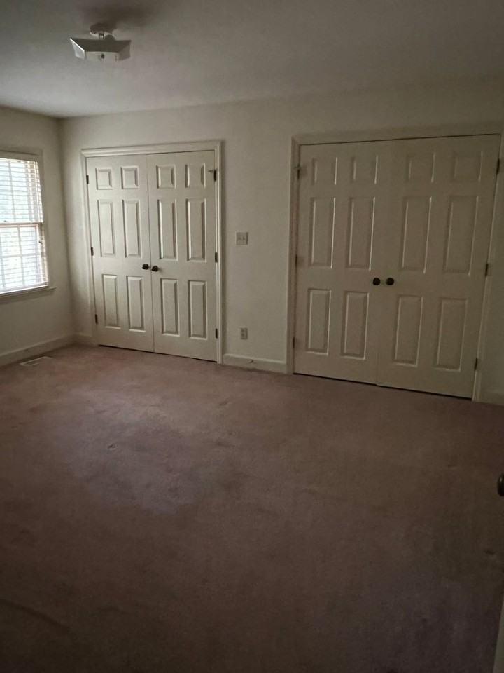 1919 Buck Ln - Photo 2 of 7