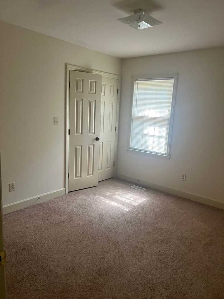 1919 Buck Ln - Photo 4 of 7